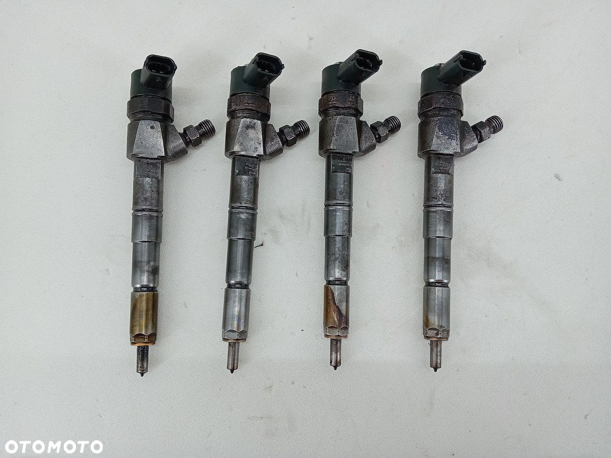 WTRYSKIWACZ FIAT DOBLO III 0445110927 1.6 MULTIJET - 1
