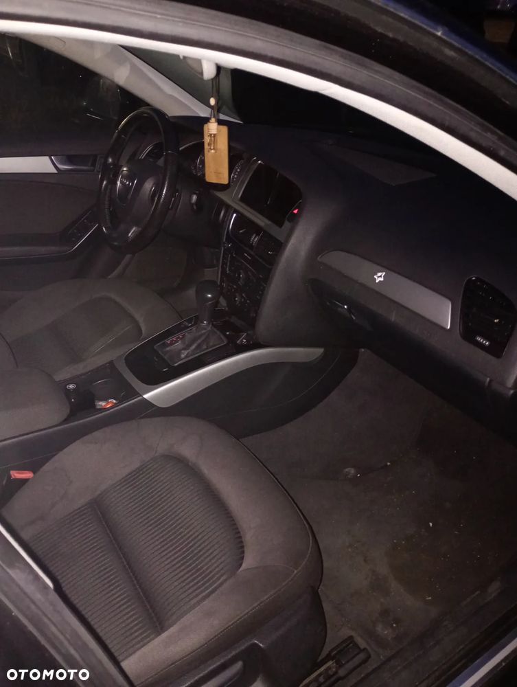 Audi A4 Avant 2.0 TFSI Ambiente - 8