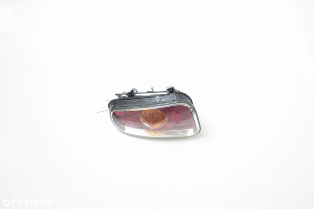 LAMPA TYLNA PRAWA Mini Cooper R50 - 2