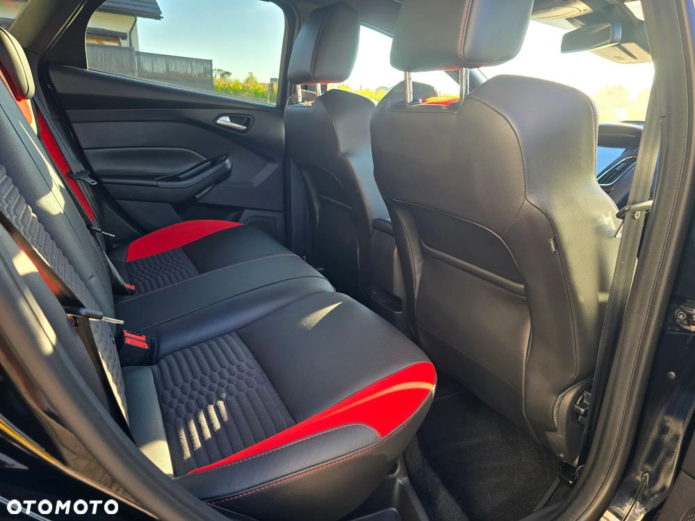 Ford Focus - 21