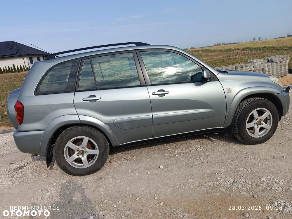 Toyota RAV4 2.0 VVT-i 4x4 - 2