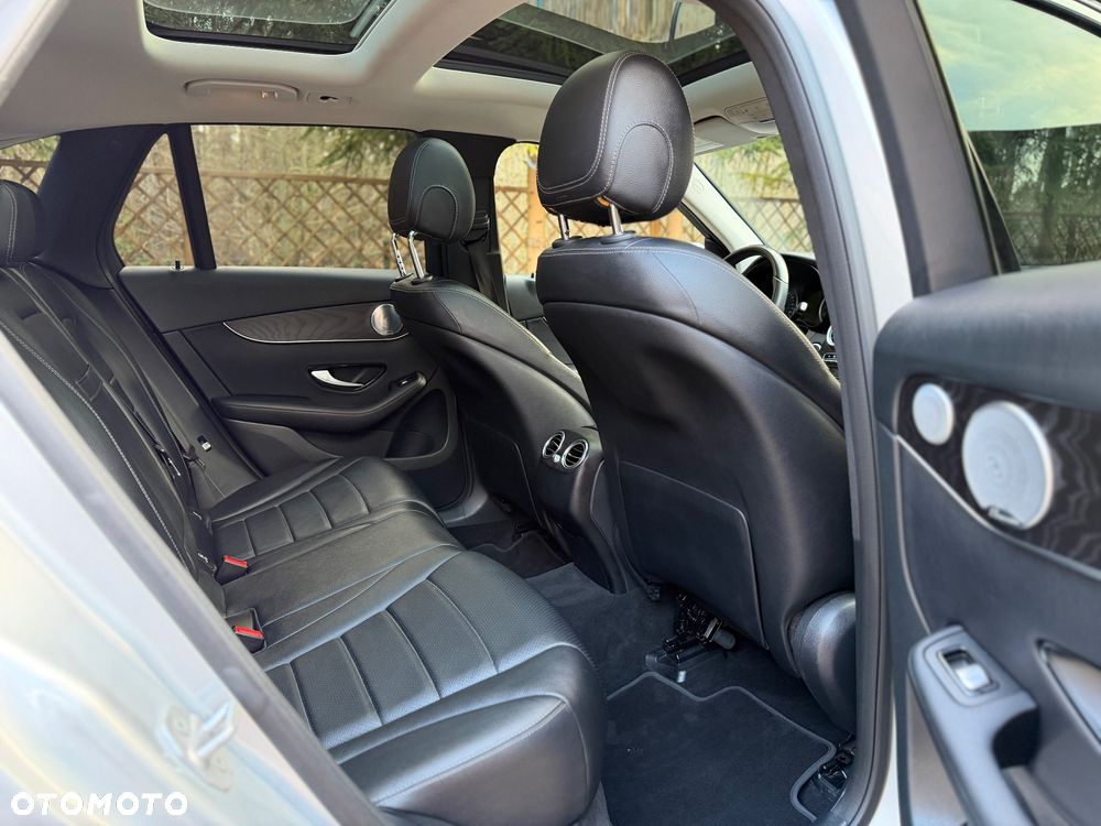 Mercedes-Benz GLC 300 4Matic 9G-TRONIC - 26