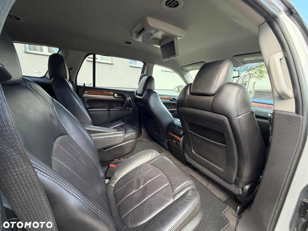 Buick Enclave - 8