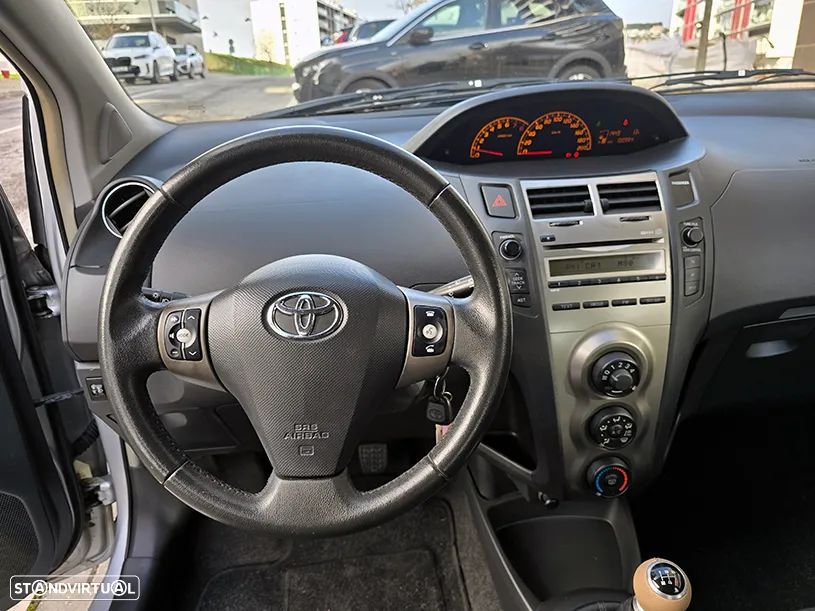 Toyota Yaris 1.0 VVT-i Cool Edition - 13