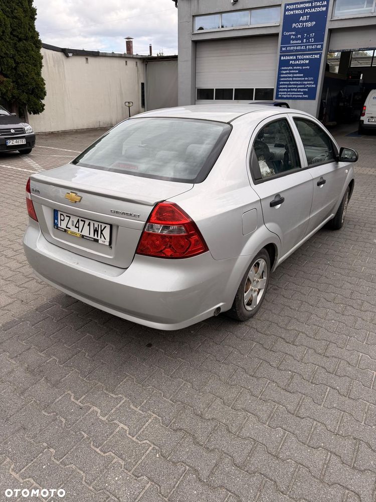 Chevrolet Aveo - 14