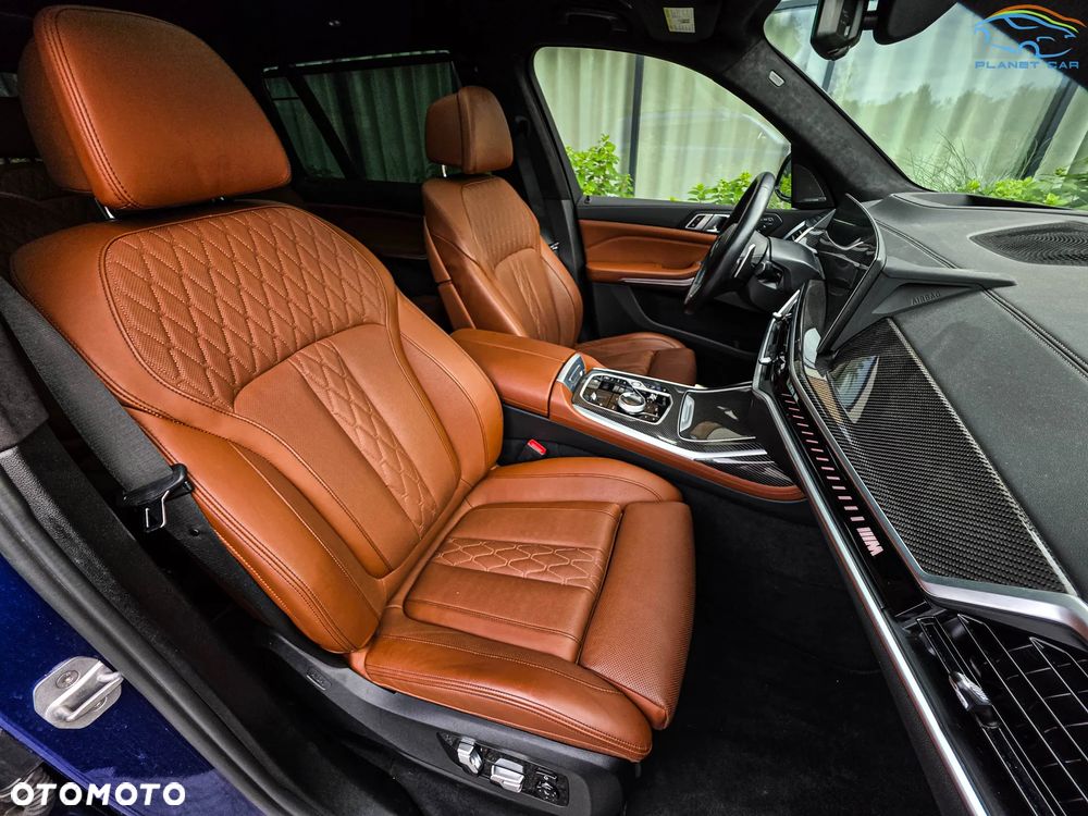 BMW X7 M60i xDrive - 17