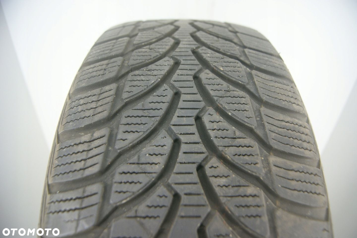 205/60R16 92H Bridgestone Blizzak LM-32 54713 - 2