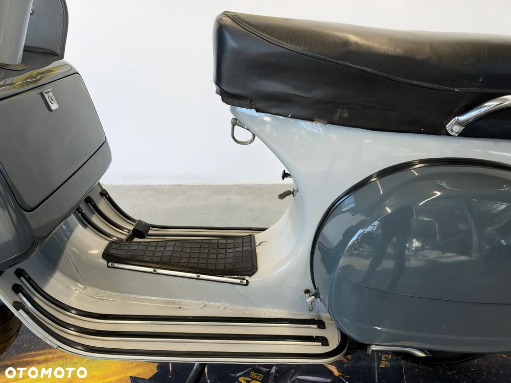 Piaggio Vespa - 22