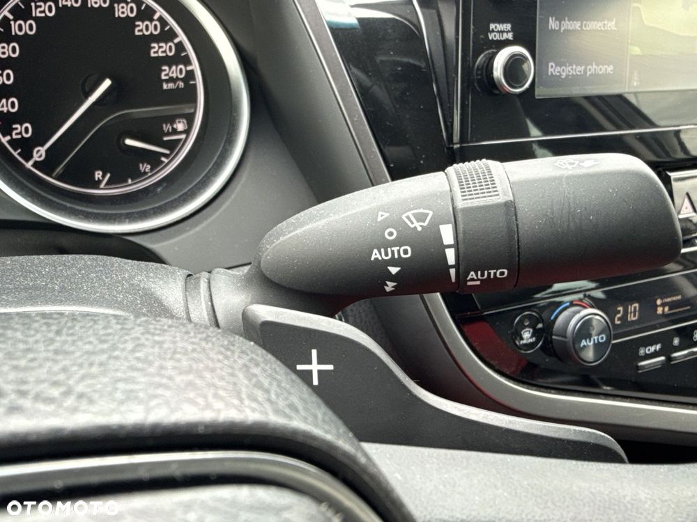 Toyota Camry 2.5 Hybrid Executive CVT - 21