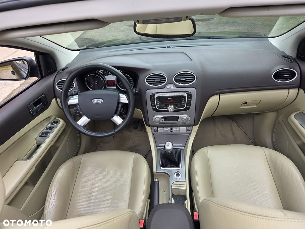 Ford Focus 2.0 16V Titanium - 6