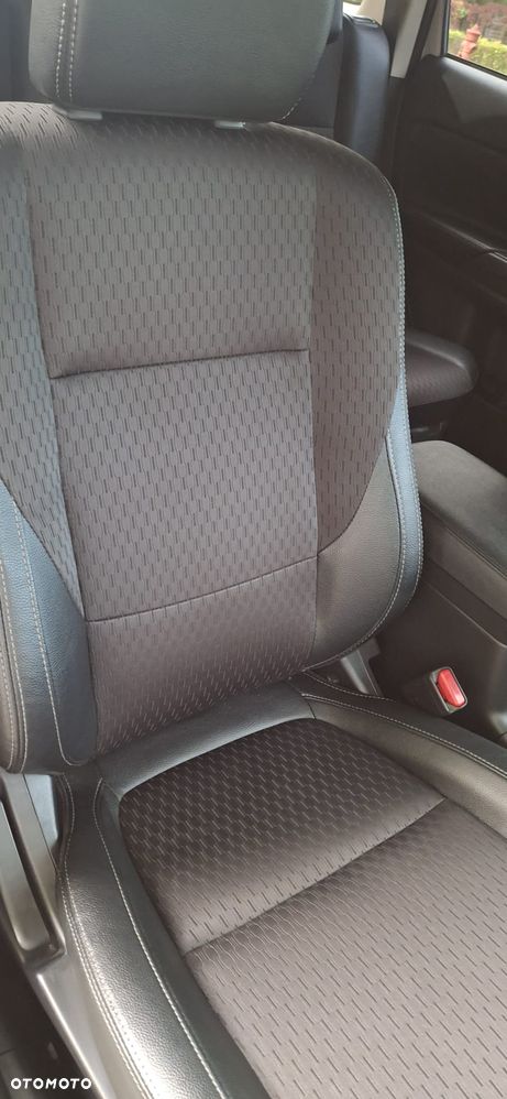Mitsubishi Outlander - 16