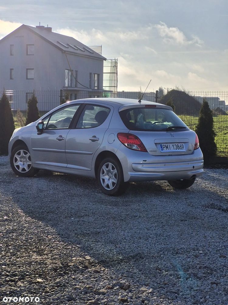 Peugeot 207 1.6 HDi - 11