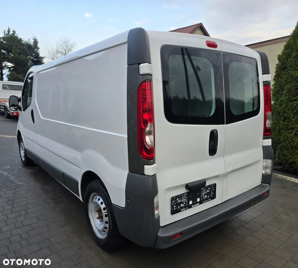 Opel Vivaro - 12