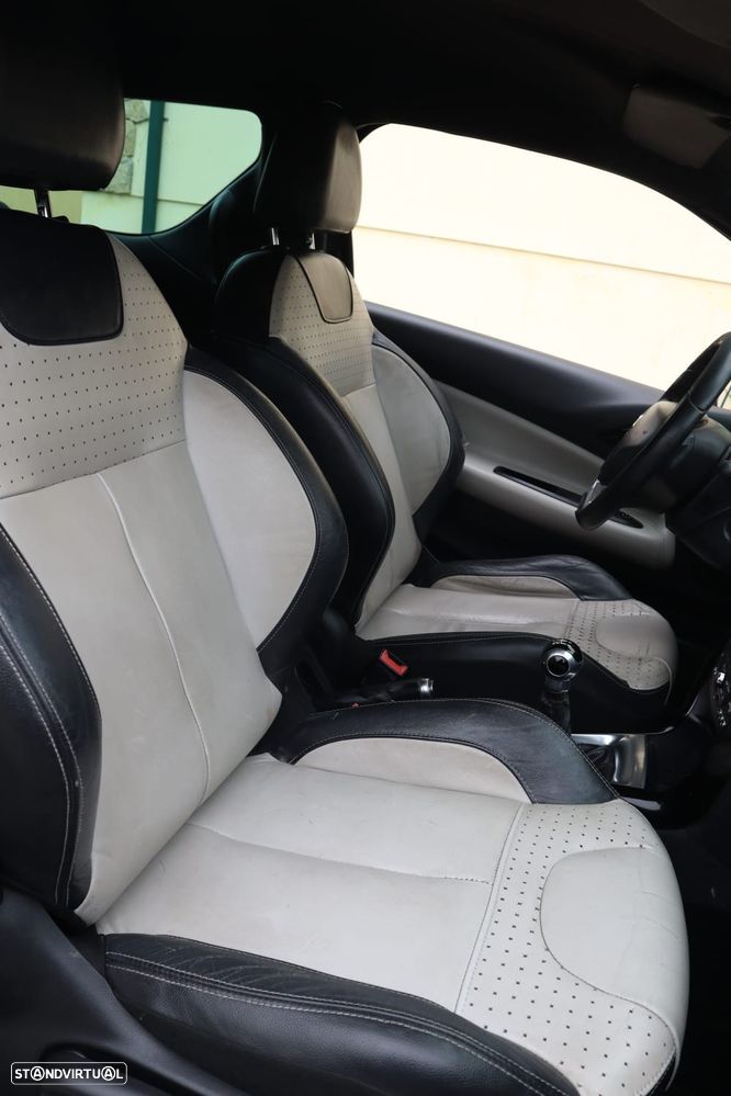 Citroën DS3 1.6 e-HDi So Chic - 12