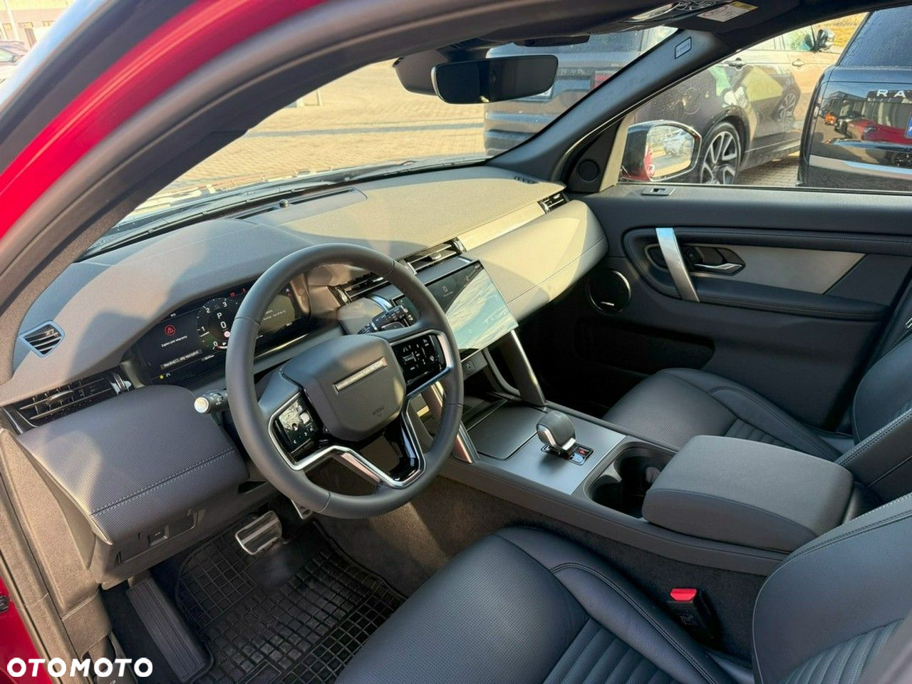 Land Rover Discovery Sport - 13