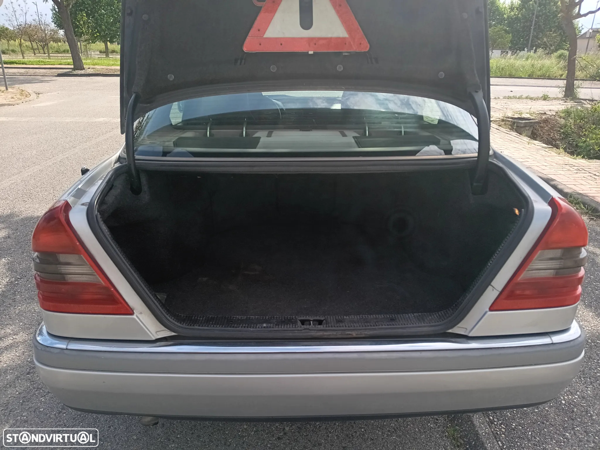 Mercedes-Benz C 220 D - 10