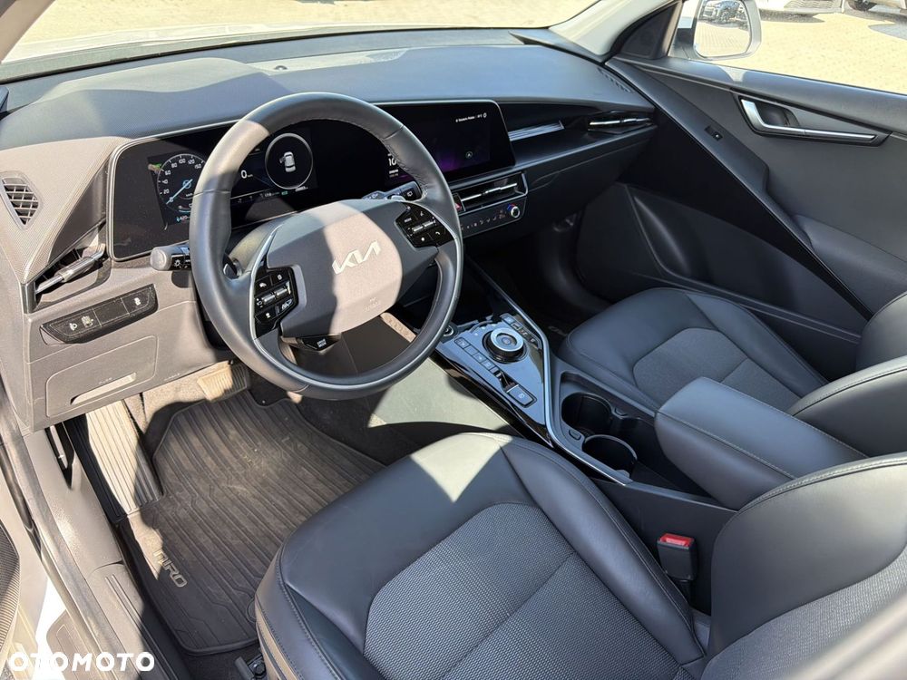 Kia Niro 64kWh M - 9