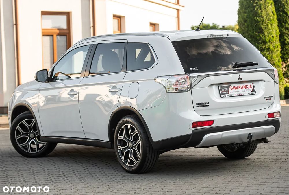 Mitsubishi Outlander 2.2 DI-D 4WD Diamant Edition - 9