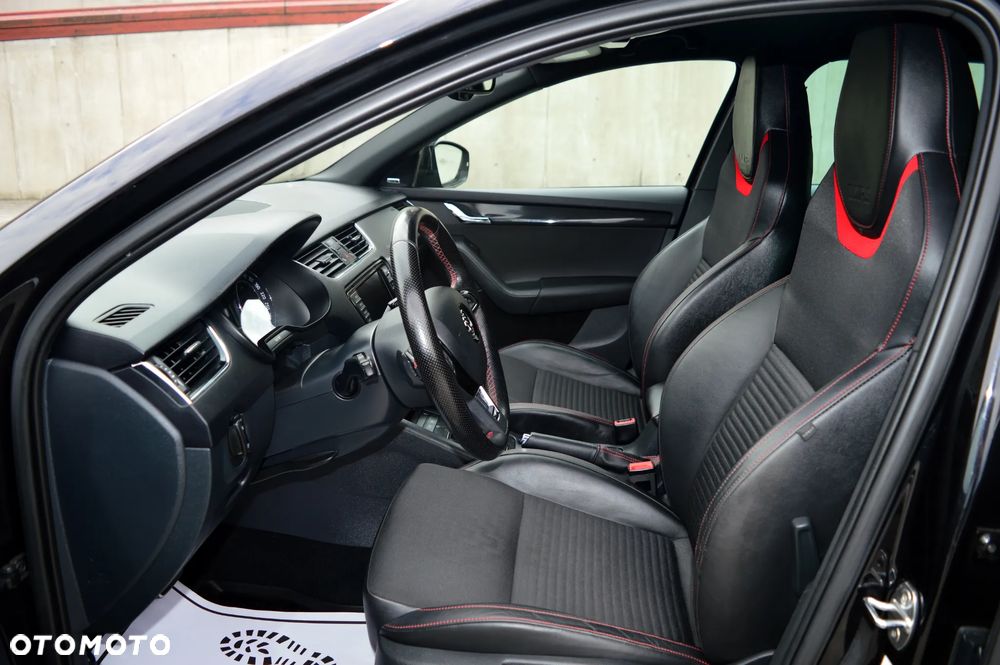 Skoda Octavia 2.0 TDI DSG RS - 9