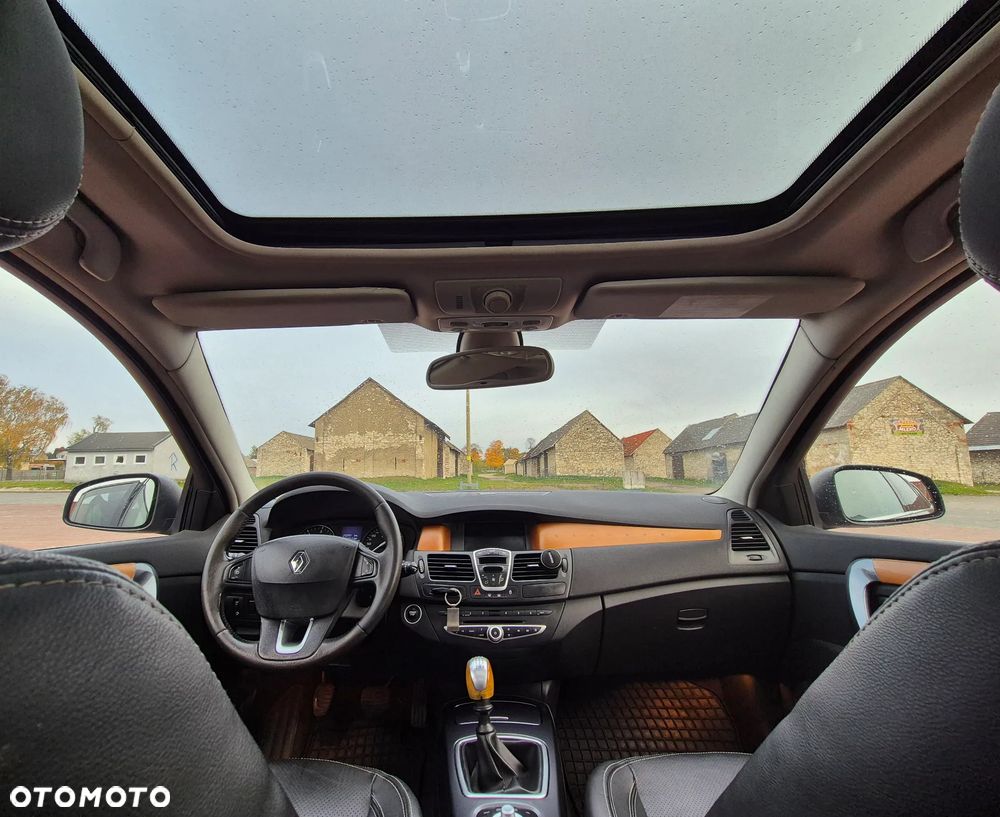 Renault Laguna 2.0 dCi Initiale ESM - 8