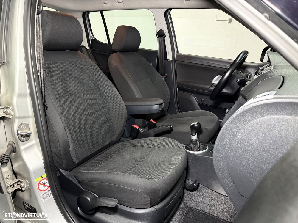 Skoda Fabia 1.2 HTP Sport - 11