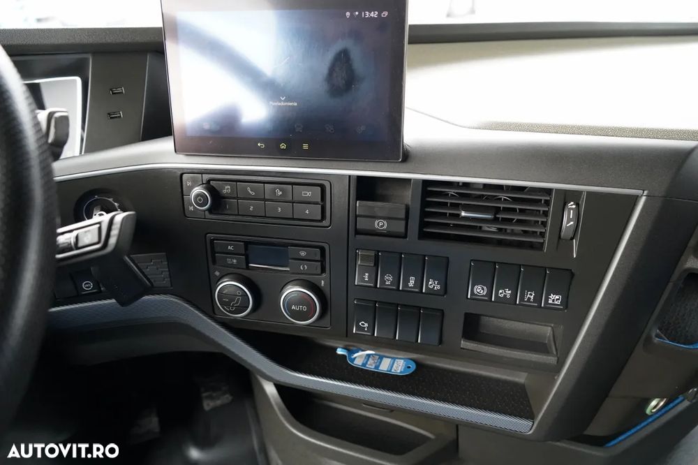 Volvo FH 500 / I-SAVE / SISTEM HIDRAULIC / RETARDER / I-PARK COOL / 399.000 KM / I-SHFIT / TV / MODEL NOU - 31