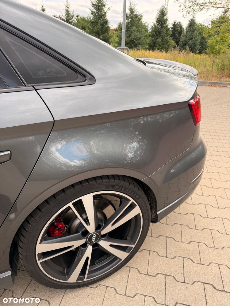Audi RS3 Limousine - 13