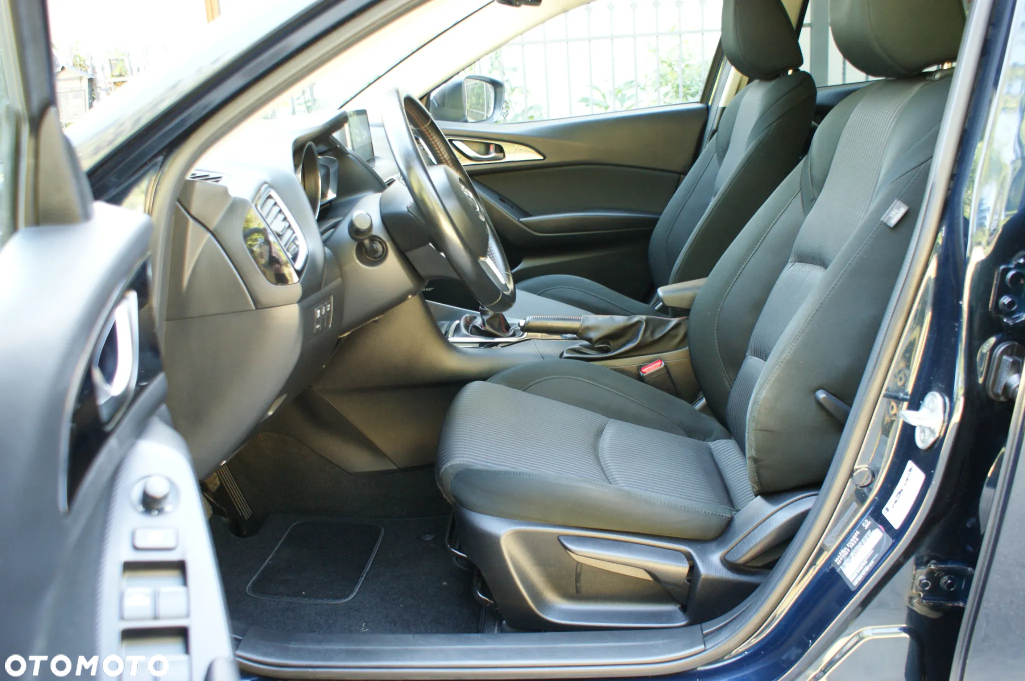 Mazda 3 - 10