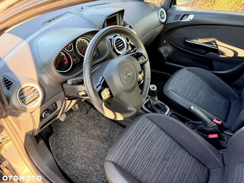 Opel Corsa - 27