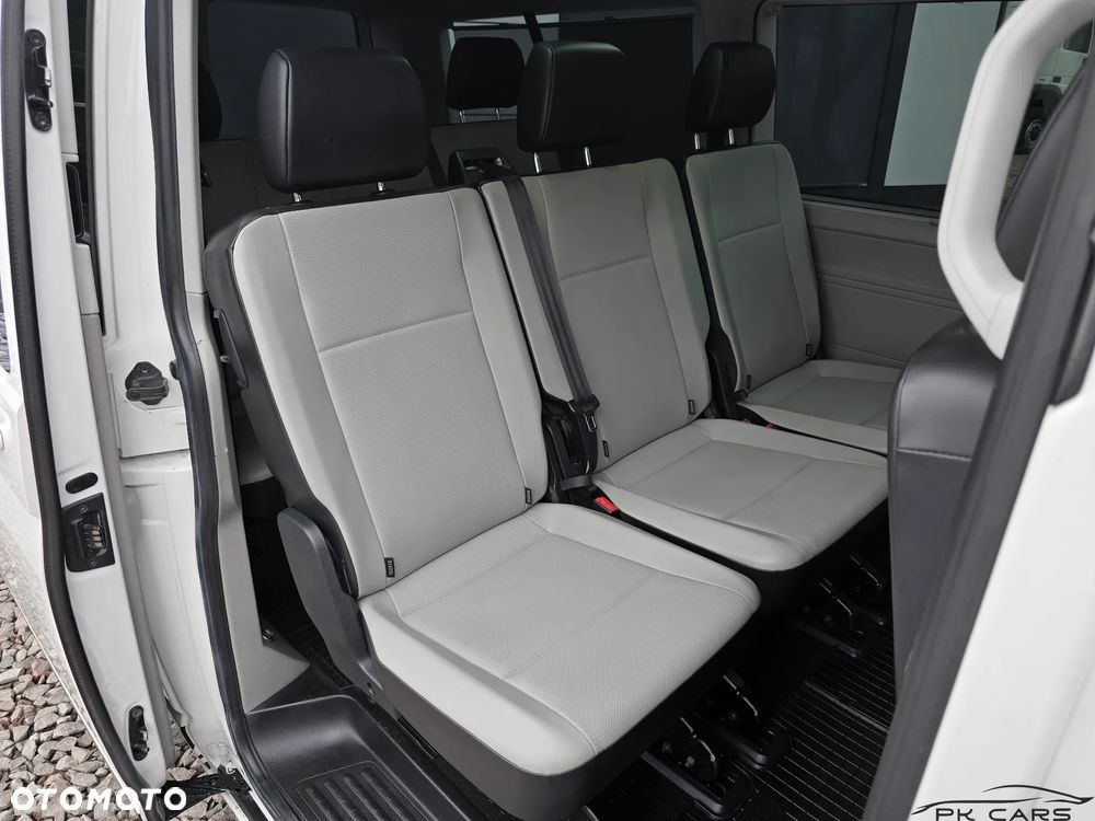 Volkswagen Caravelle 2.0 TDI L2 Highline DSG - 12