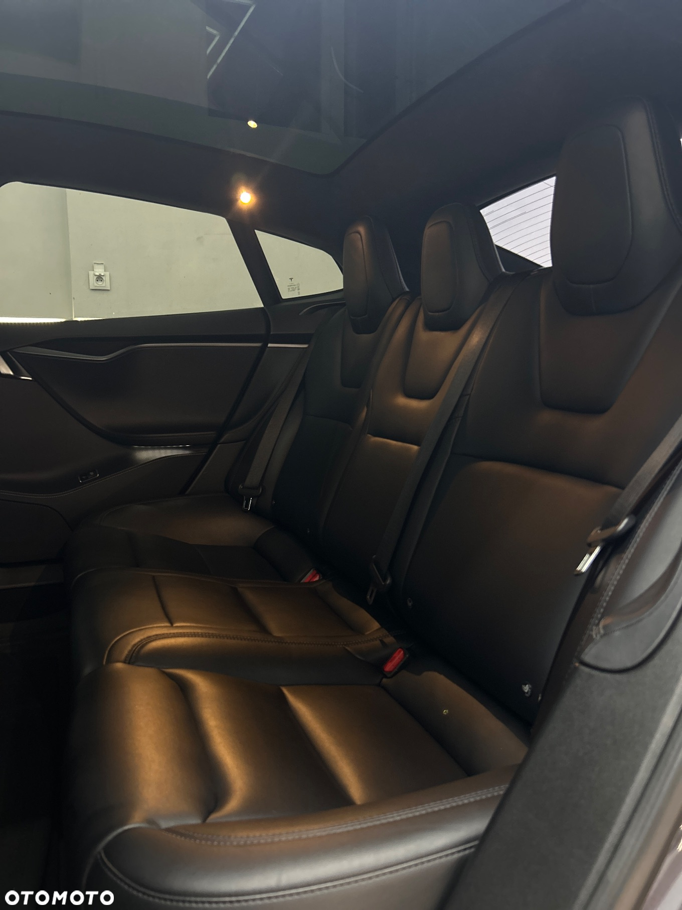 Tesla Model S - 16