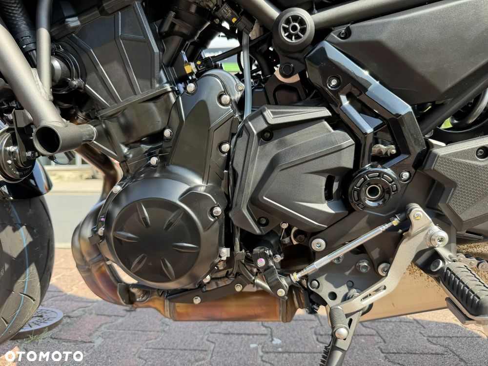 Kawasaki Z 650 - 6