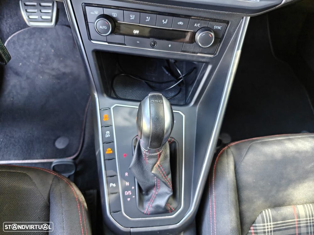 VW Polo 2.0 TSI GTI DSG - 45