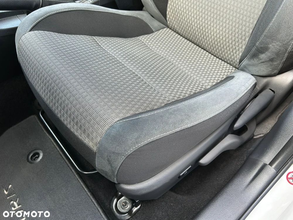 Toyota Auris - 18