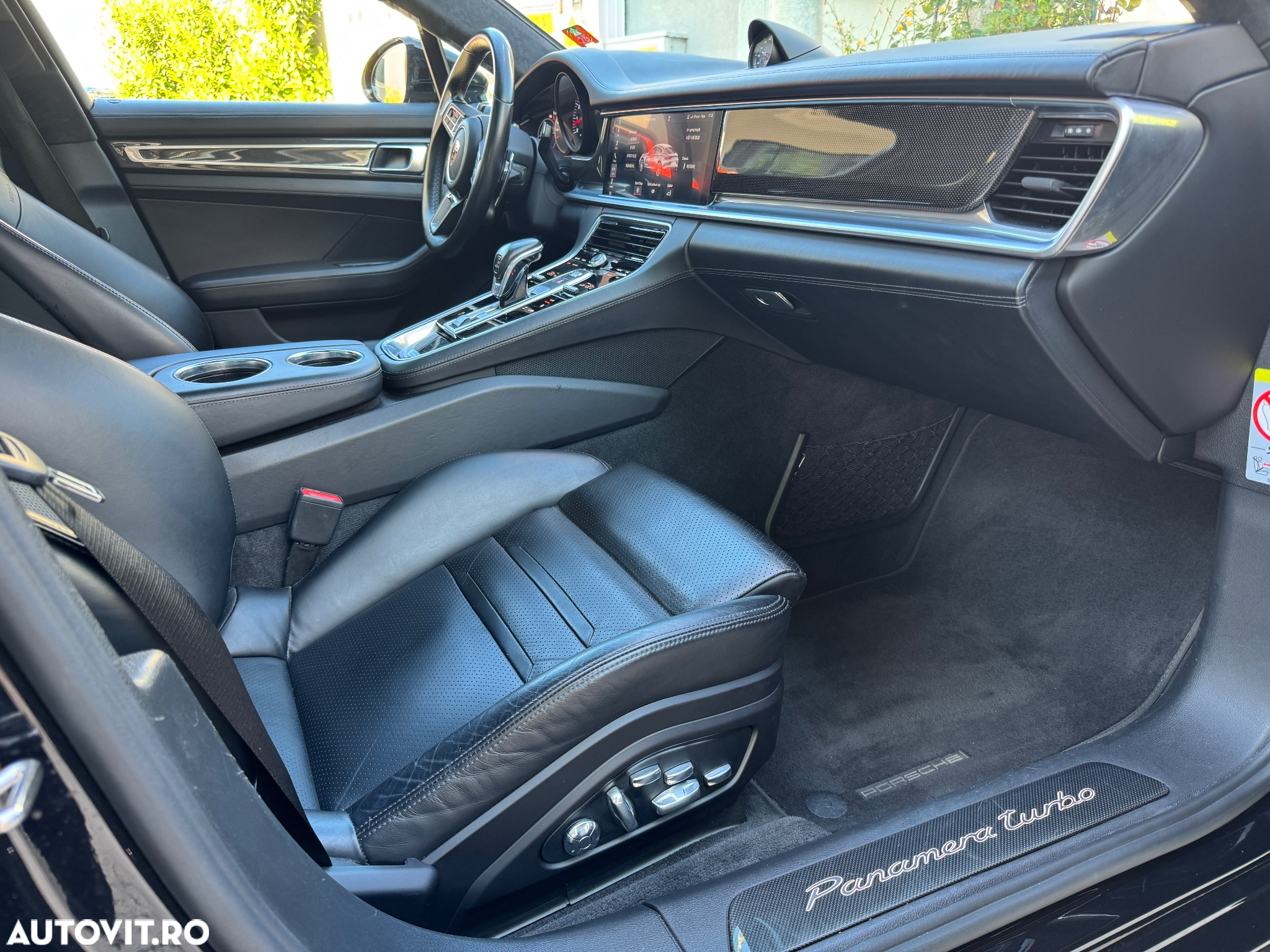 Porsche Panamera Turbo - 11