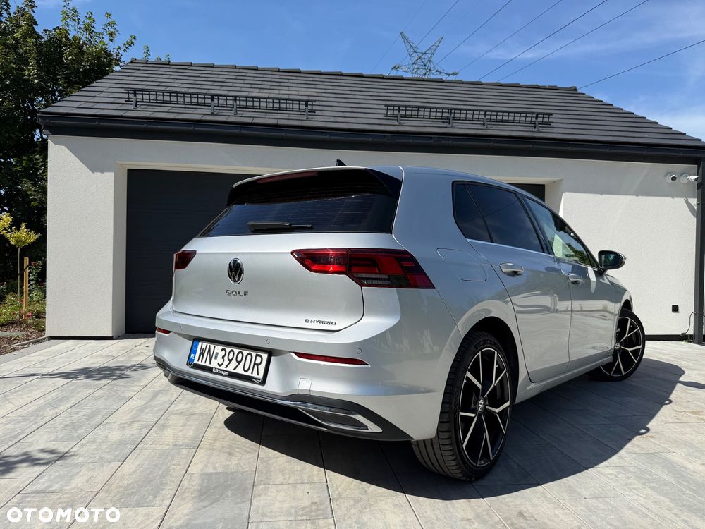 Volkswagen Golf 1.5 eTSI EVO Style DSG - 6