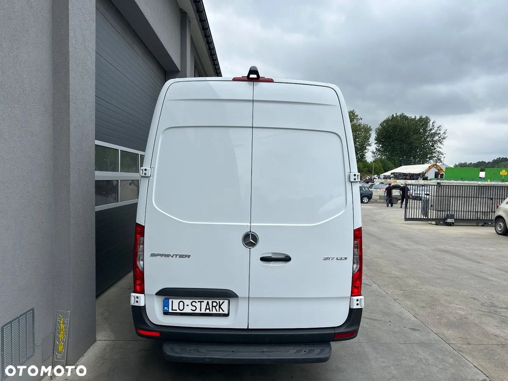 Mercedes-Benz SPRINTER - 3