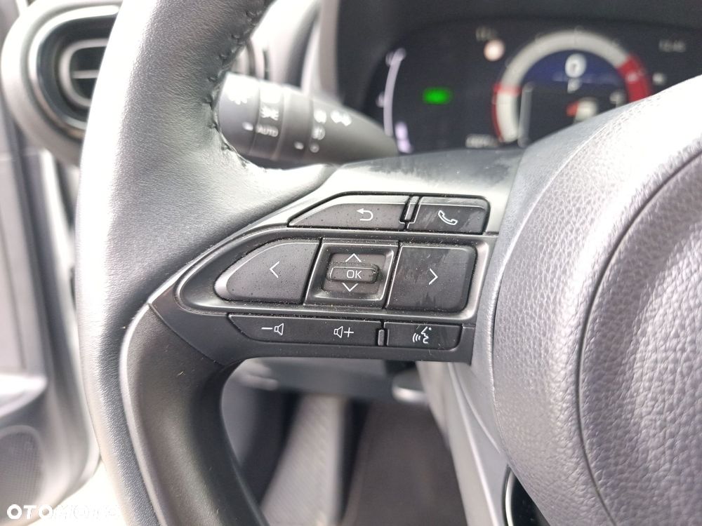 Toyota Yaris Hybrid 1.5 Style - 27