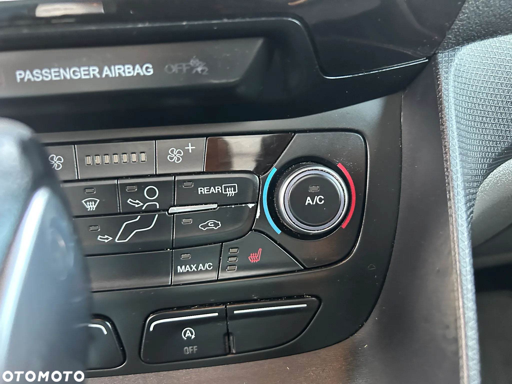 Ford Tourneo Connect 1.5 EcoBlue Titanium PowerShift - 18
