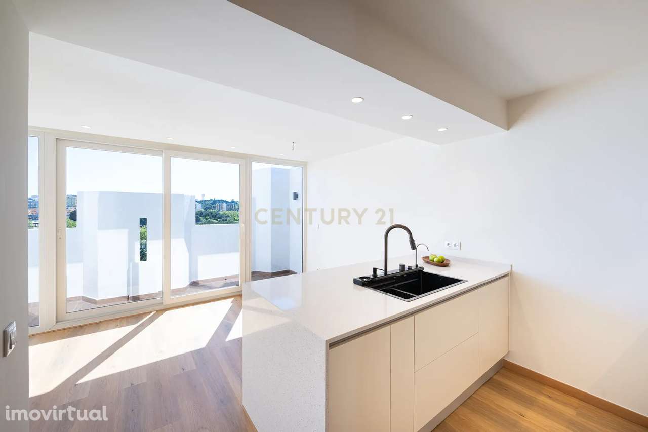 Excelente Apartamento T2 completamente remodelado em Almada - Grande imagem: 4/38