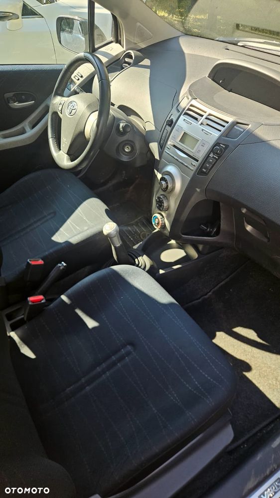 Toyota Yaris - 9