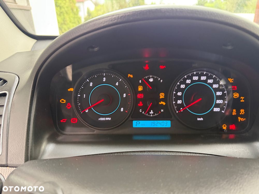 Chevrolet Captiva 2.2 D LTZ - 12