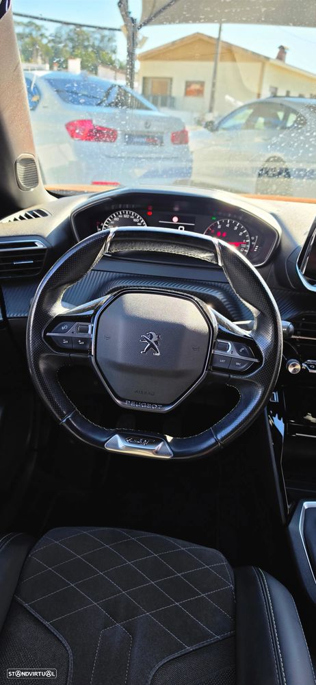 Peugeot 2008 - 12