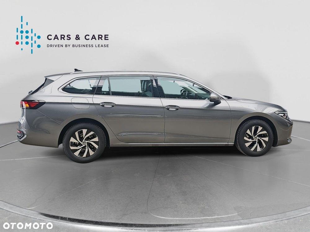 Volkswagen Passat - 22