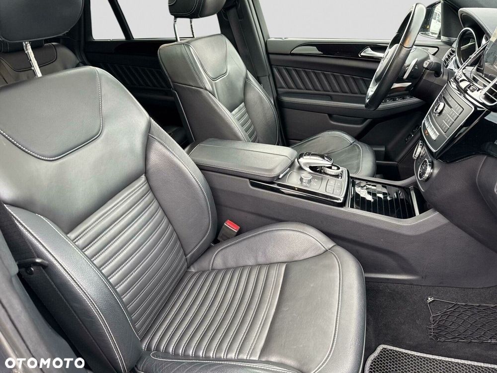 Mercedes-Benz GLE AMG Coupe 43 4-Matic - 23