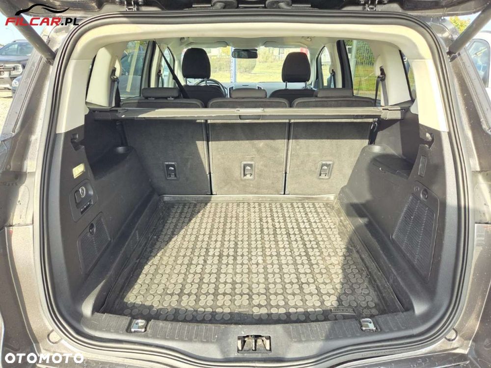 Ford S-Max - 29