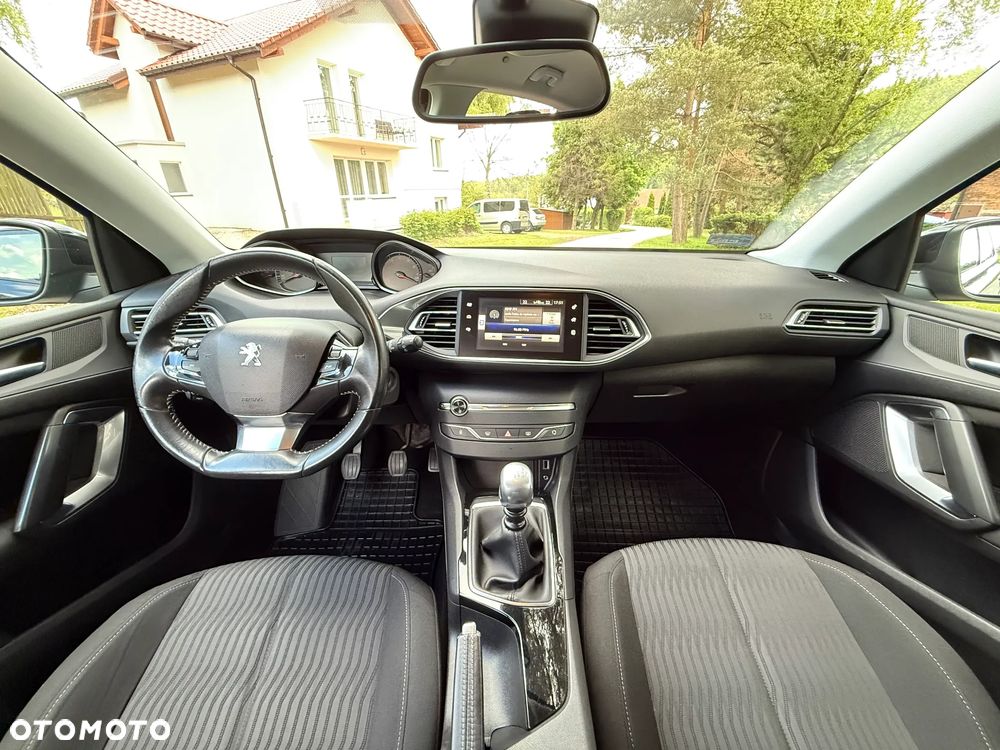Peugeot 308 1.6 THP Allure - 18