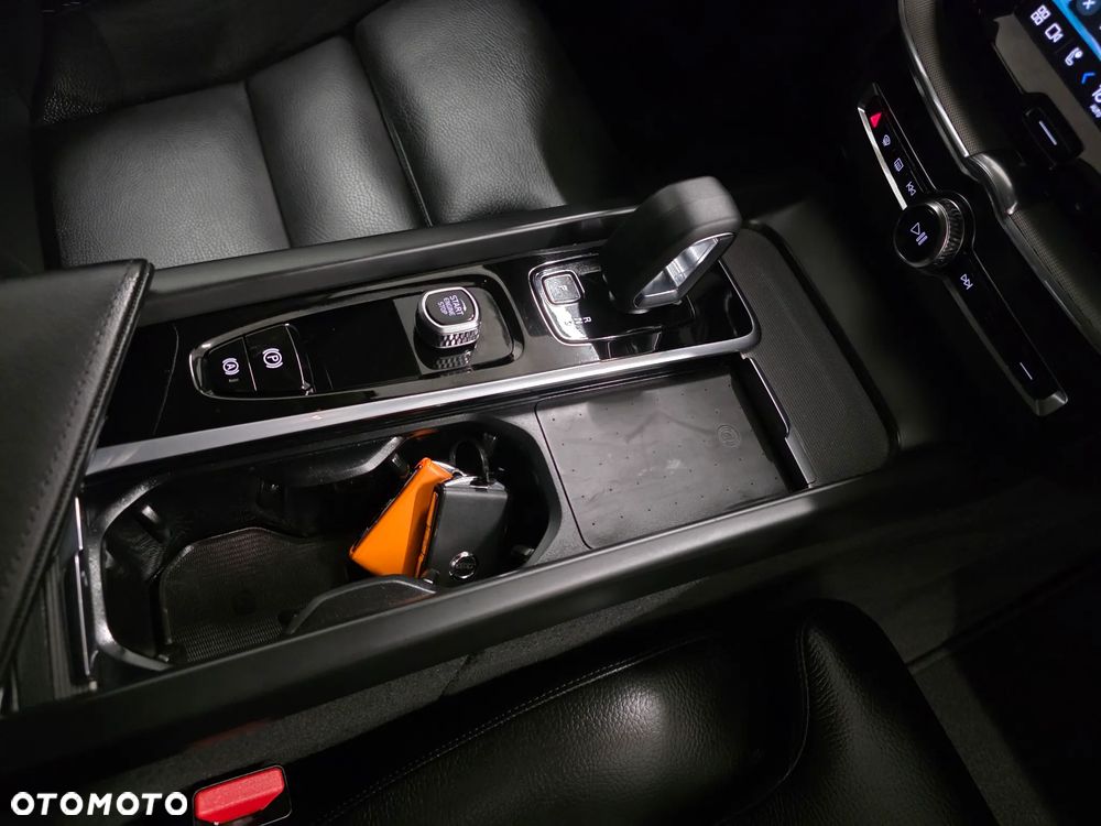 Volvo XC 60 B4 D Geartronic Inscription - 19