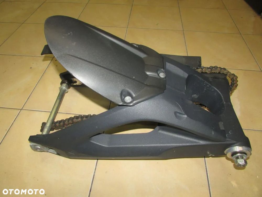 Triumph Tiger 1050 06-12 wahacz tył - 2