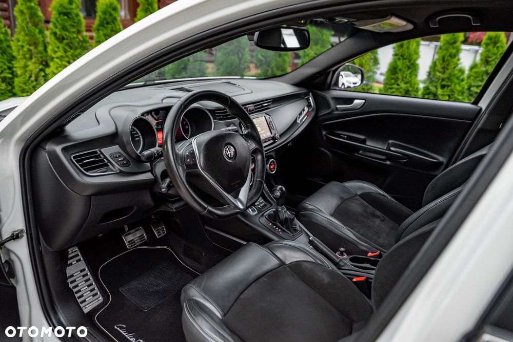 Alfa Romeo Giulietta 1750 TBi QV TCT - 17